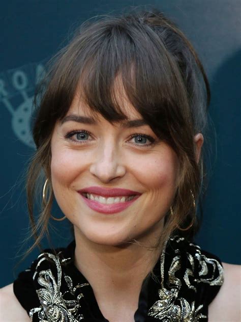 dakota johnson date of birth.